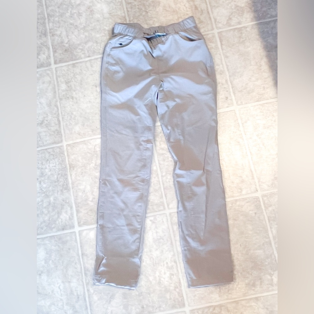 Women’s Eddie Bauer Casual Outdoor Khaki Colored Pants.